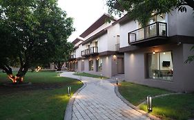 Gir Aatithya Clarks Inn
